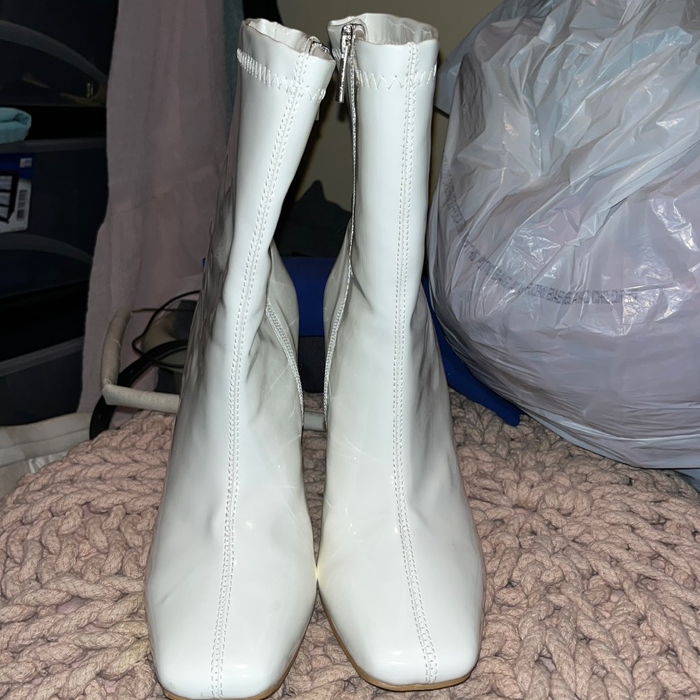 White Gogo faux leather boots
